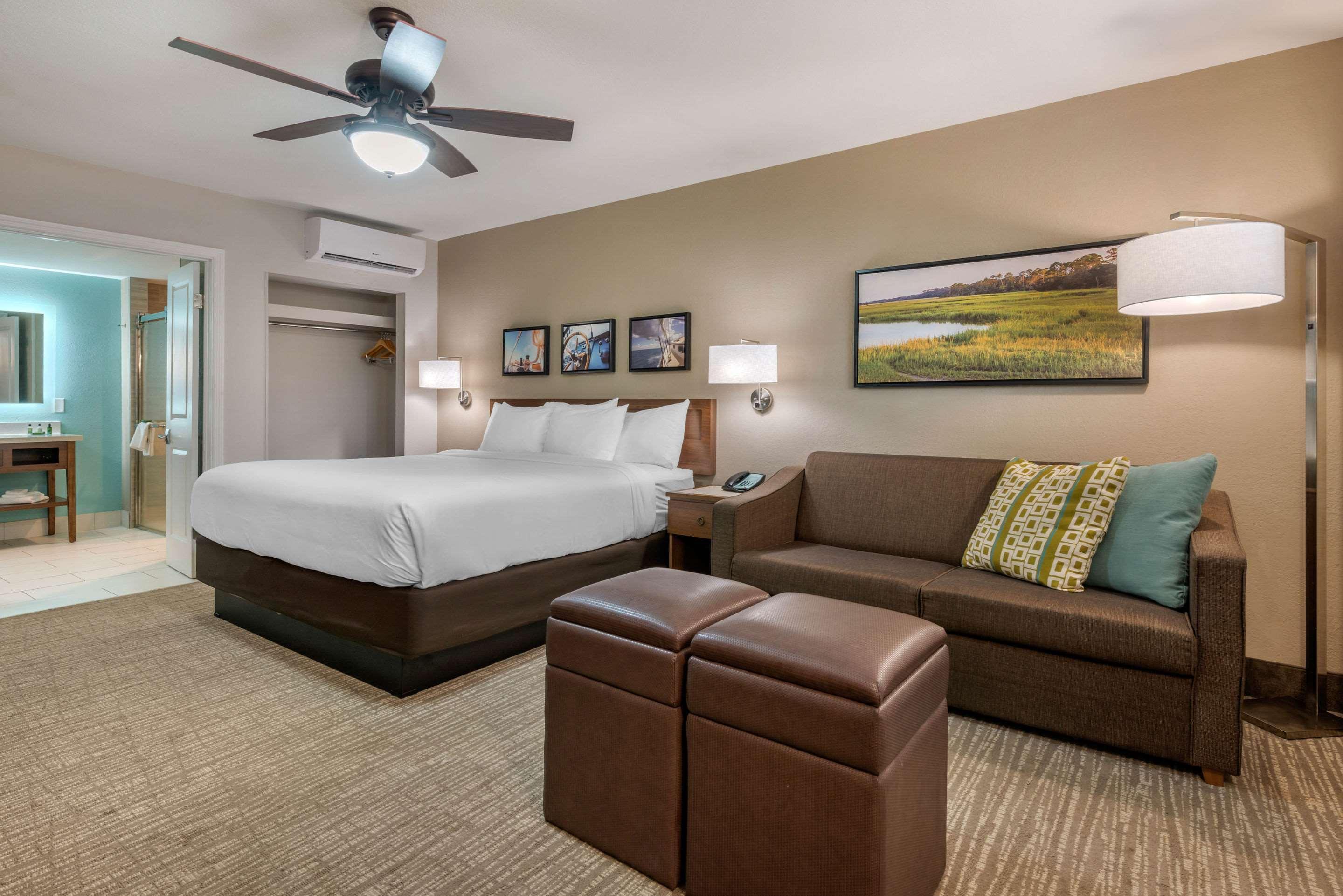 Seafarer Inn & Suites, Ascend Hotel Collection جزيرة جيكل المظهر الخارجي الصورة