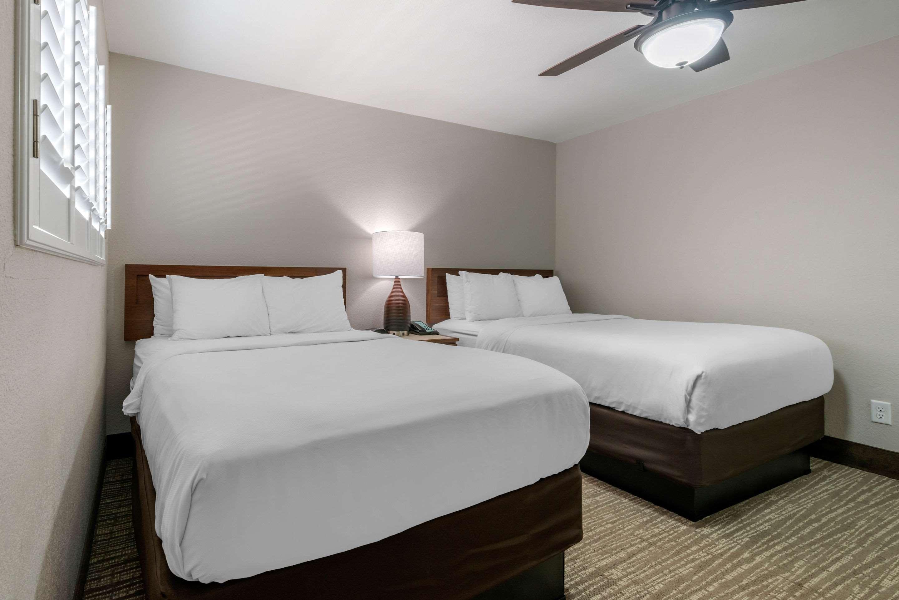 Seafarer Inn & Suites, Ascend Hotel Collection جزيرة جيكل المظهر الخارجي الصورة
