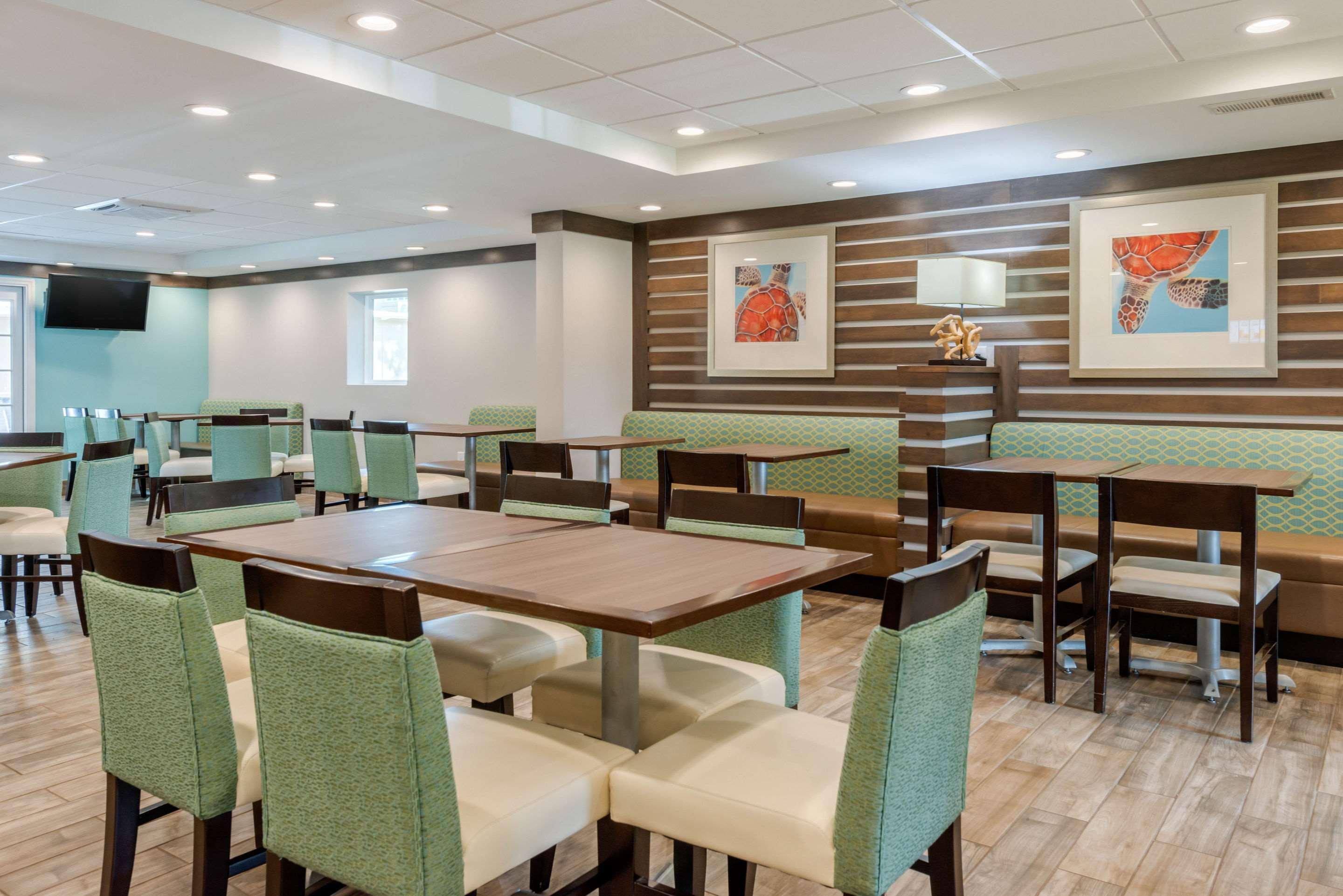 Seafarer Inn & Suites, Ascend Hotel Collection جزيرة جيكل المظهر الخارجي الصورة