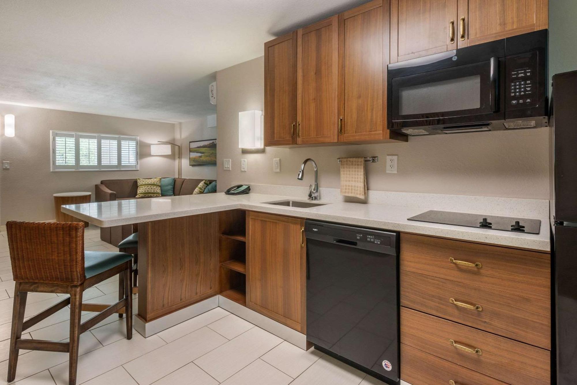 Seafarer Inn & Suites, Ascend Hotel Collection جزيرة جيكل المظهر الخارجي الصورة
