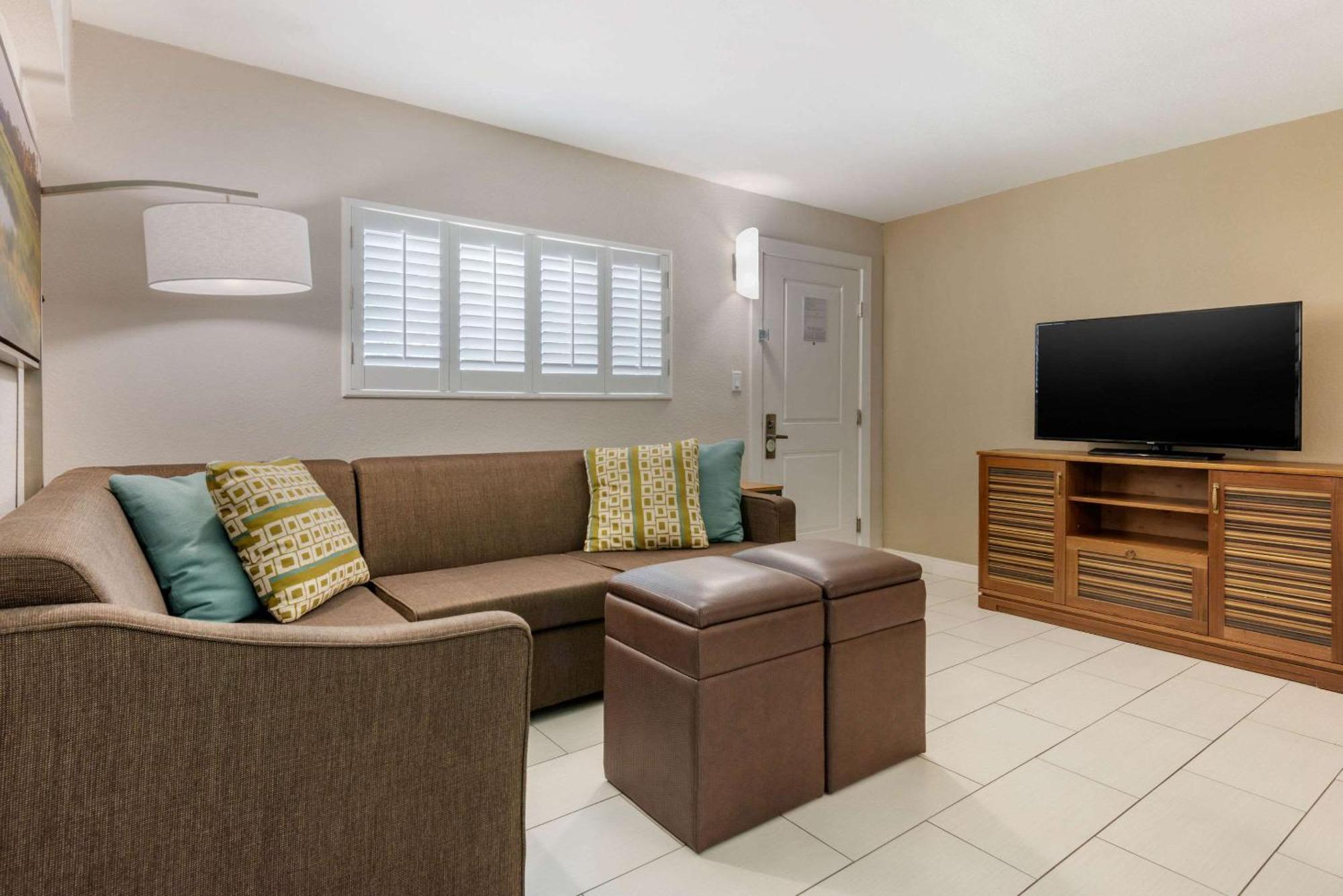 Seafarer Inn & Suites, Ascend Hotel Collection جزيرة جيكل المظهر الخارجي الصورة