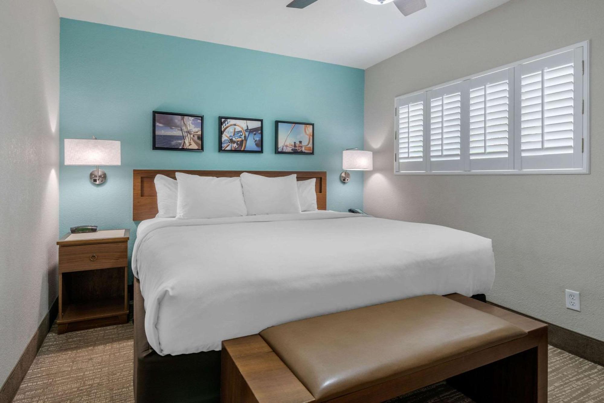 Seafarer Inn & Suites, Ascend Hotel Collection جزيرة جيكل المظهر الخارجي الصورة